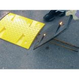 AM20 ZS Forgalom lassító fekvőrendőr záró elem 20 km/h 215x430x50 mm