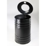 Hulladéktároló fedéllel, 38 L